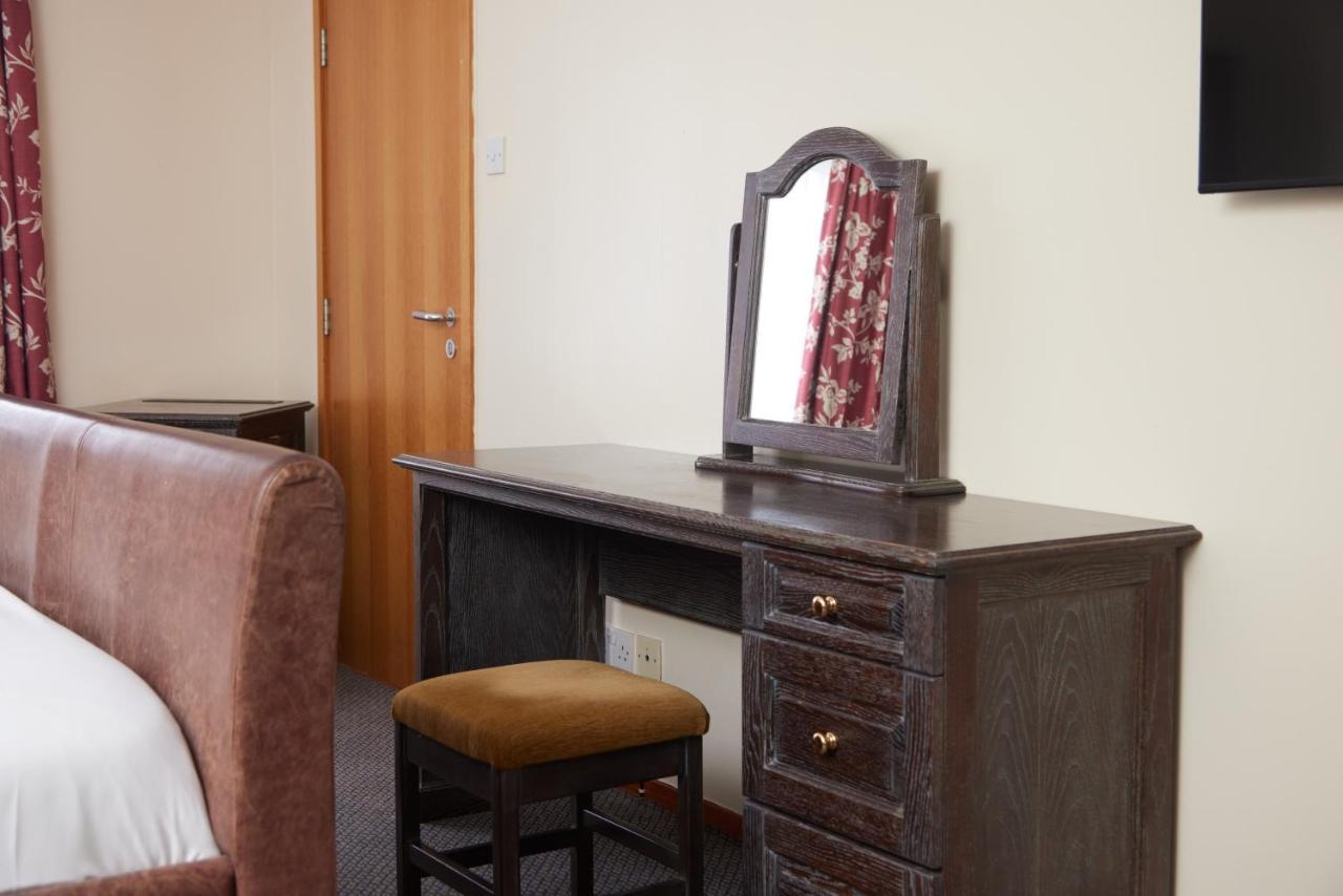 Farmhouse Innlodge By Greene King Inns Portsmouth Extérieur photo