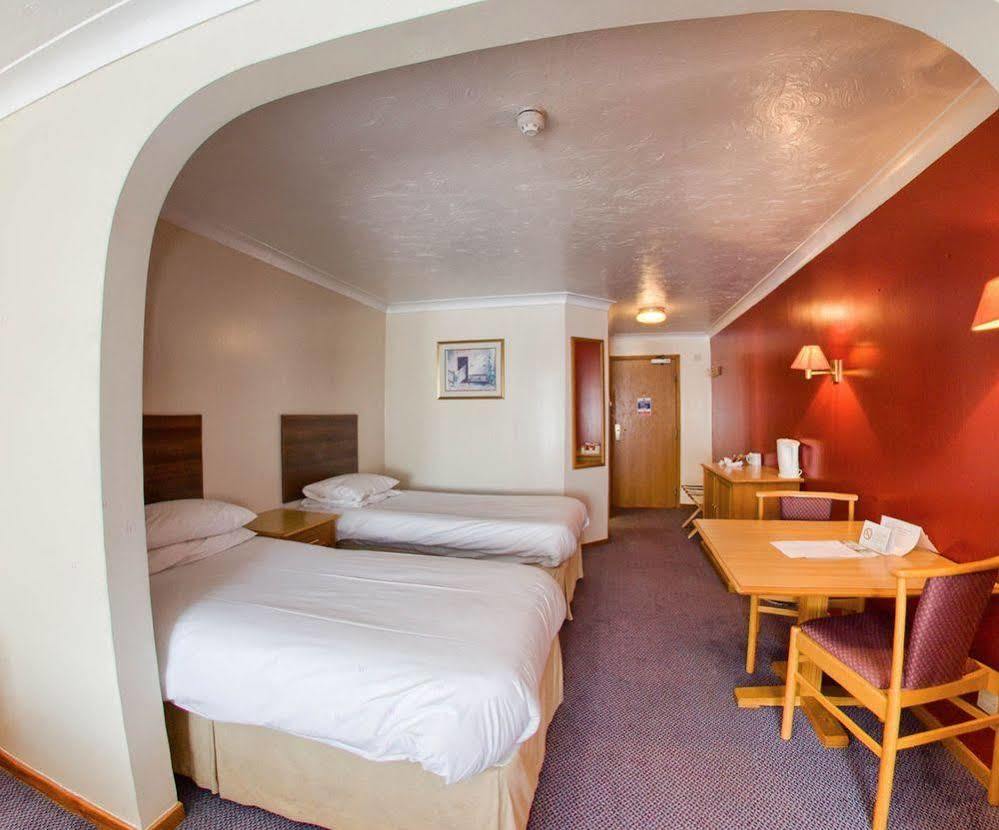 Farmhouse Innlodge By Greene King Inns Portsmouth Extérieur photo