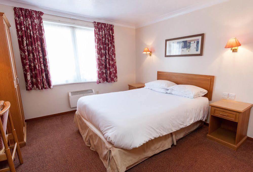 Farmhouse Innlodge By Greene King Inns Portsmouth Extérieur photo